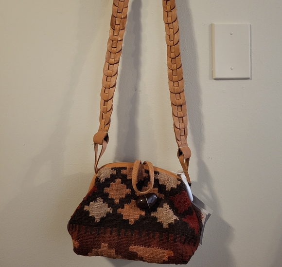 NWT kilim hand woven rug bag genuine vegetable leather made in USA - Picture 4 of 13